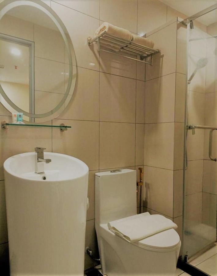 My Inn Hotel Inanam Bagian luar foto